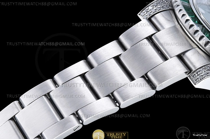 1229 Elegant Submariner 116610LV 904L Dia SS SS Grn Noob A 1080